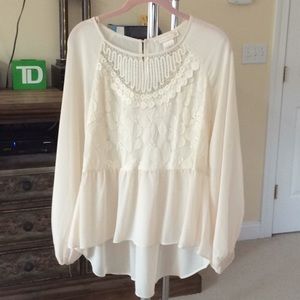 Ivory and lace hi-lo Large blouse